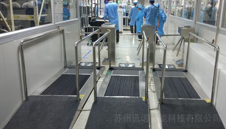 �Ď�ʽЬ���坍�C_ESD���o��T��ϵ�y