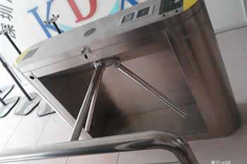 �Θ����T��ˢ���T��