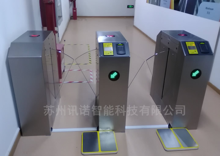 ���lESD�T������_ESD���o��T��ϵ�y